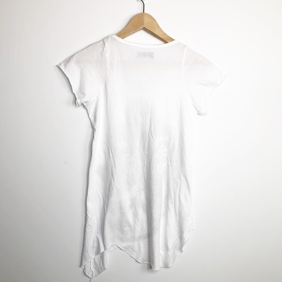 𝅺Lauren Moshi white T-shirt with black graphics peace on earth - Picture 7 of 13
